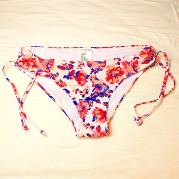 NEW H&M Blue Floral Bikini - Picture 3 of 4